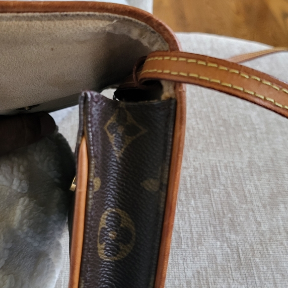 Louis Vuitton Monogram Pochette Twin GM Crossbody Bag Clutch 2 Way. Authentic.. - Picture 15 of 16